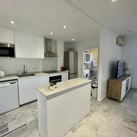 Апартаменты Walking Distance To Puerto Banus Sea View