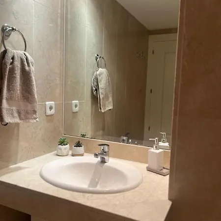 Apartment Walking Distance To Puerto Banus Sea View